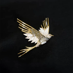 New Hot-Selling Enamel Bird Brooch, Light Luxury, High-End, Elegant and Exquisite Corsage, Personalized Pin to Prevent Exposure
