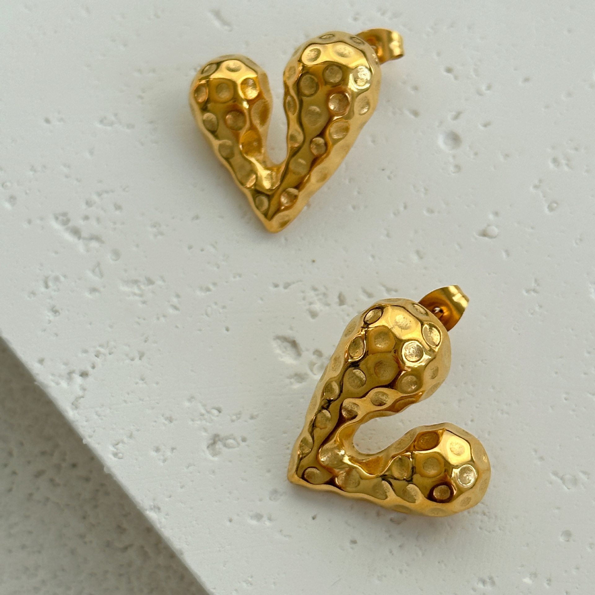 1 Pair Simple Style Commute Heart Shape Plating Titanium Steel Gold Plated Ear Studs display picture 3