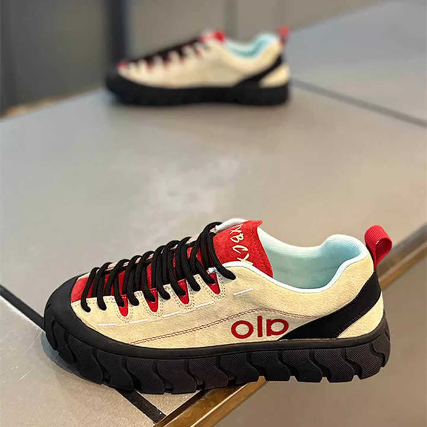 Suede Men's Shoes 2025 Winter New European Station Sports and Leisure Leather Panel Shoes Thick-Soled Non-Slip Work Trendy Shoes