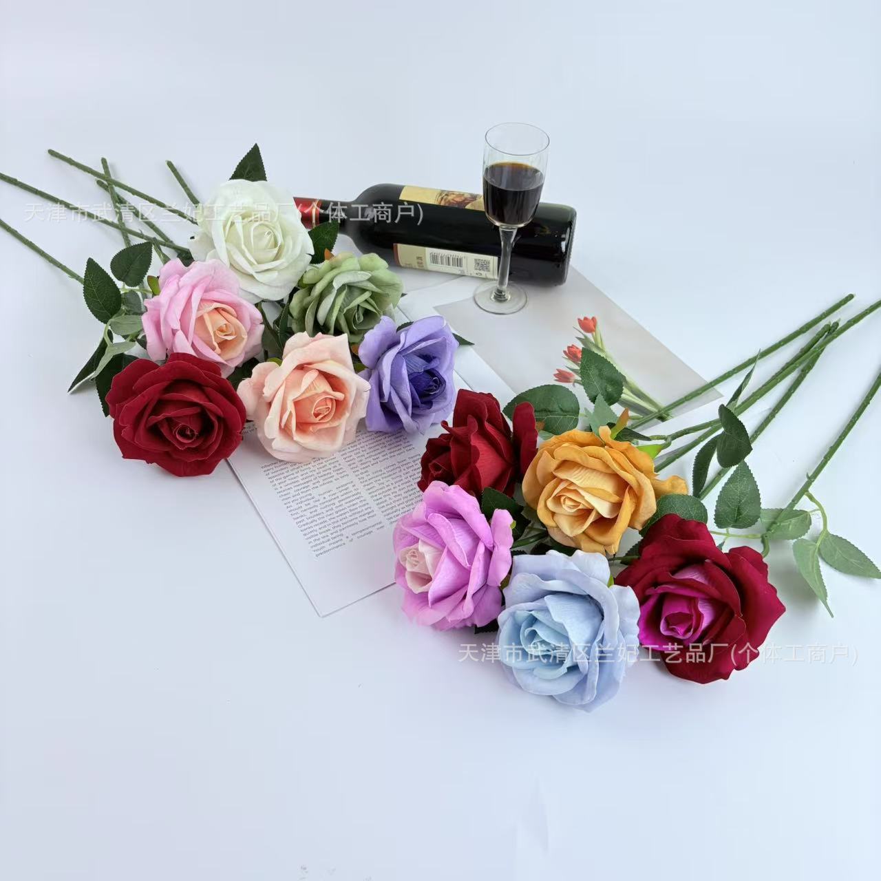Una sola tela de terciopelo Xiaoxin Mei imitación de flores de rosa cascada diseño floral boda floral fila de flores pared transfronteriza
