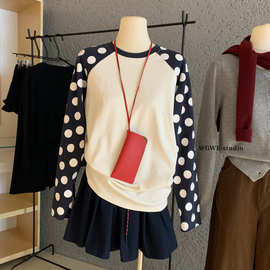 WGWE秋季韩系简约风拼接波点休闲宽松显瘦插肩圆领长袖T恤女W7378