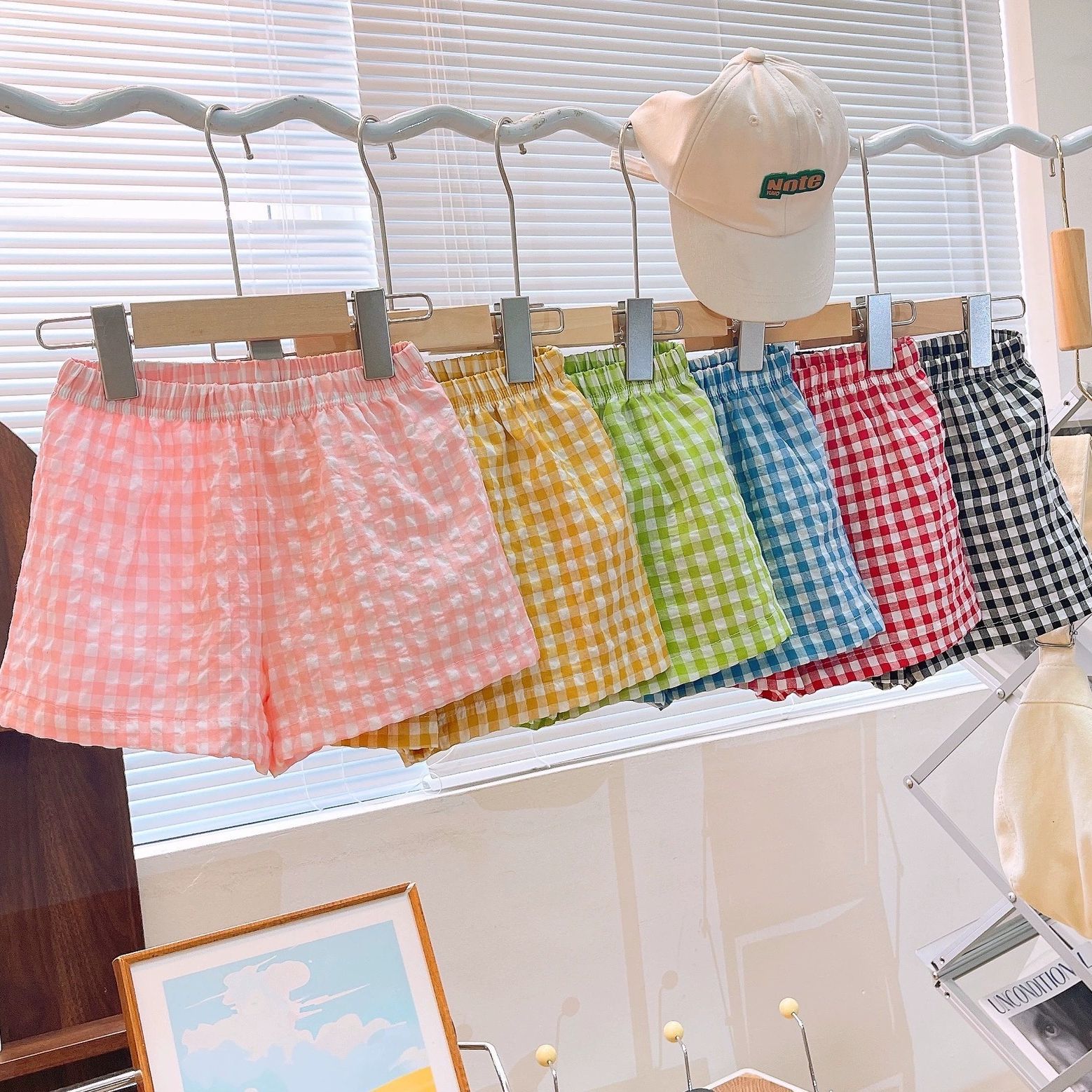 Girls' leggings shorts, boys' trousers, thin casual summer clothes, children's plaid air-conditioning pants, summer shorts.