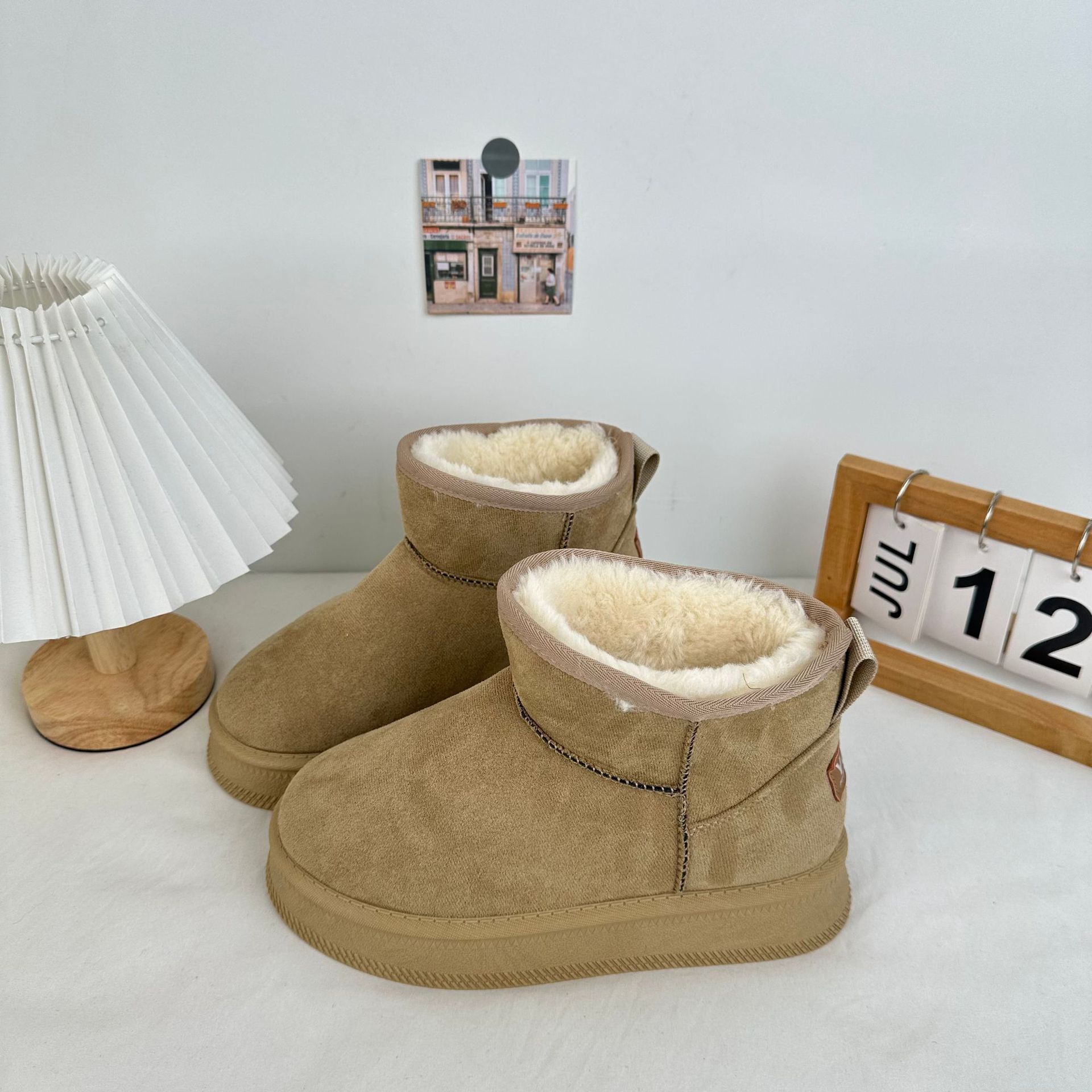 Zapatos de nieve de invierno de mujer botas de tubo gruesas calentadas zapatos de algodón de mujer vestidos fuera de nicho más botas de lana de mujer