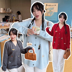 55019涂鸦刺绣V领宽松针织开衫2025秋季新款独特别致韩系大码毛衣
