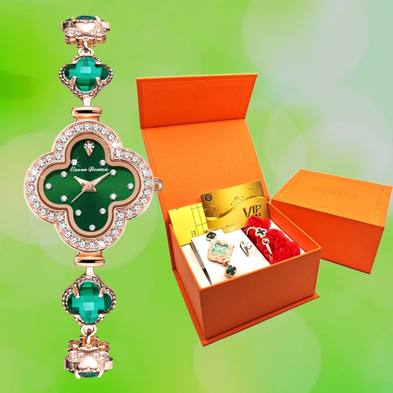 Cross-border Hot Live Hot Fashion Women's Watch Four-leaf Clover Bracelet Quartz Watch Casual All-match Women's Watch