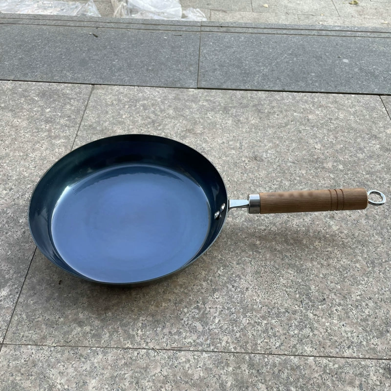 Строгое избиратель Zhangqiu handmade iron pot mirror flat frying cooker, house frying pan, no sticky pan, no coating, spot iron pot