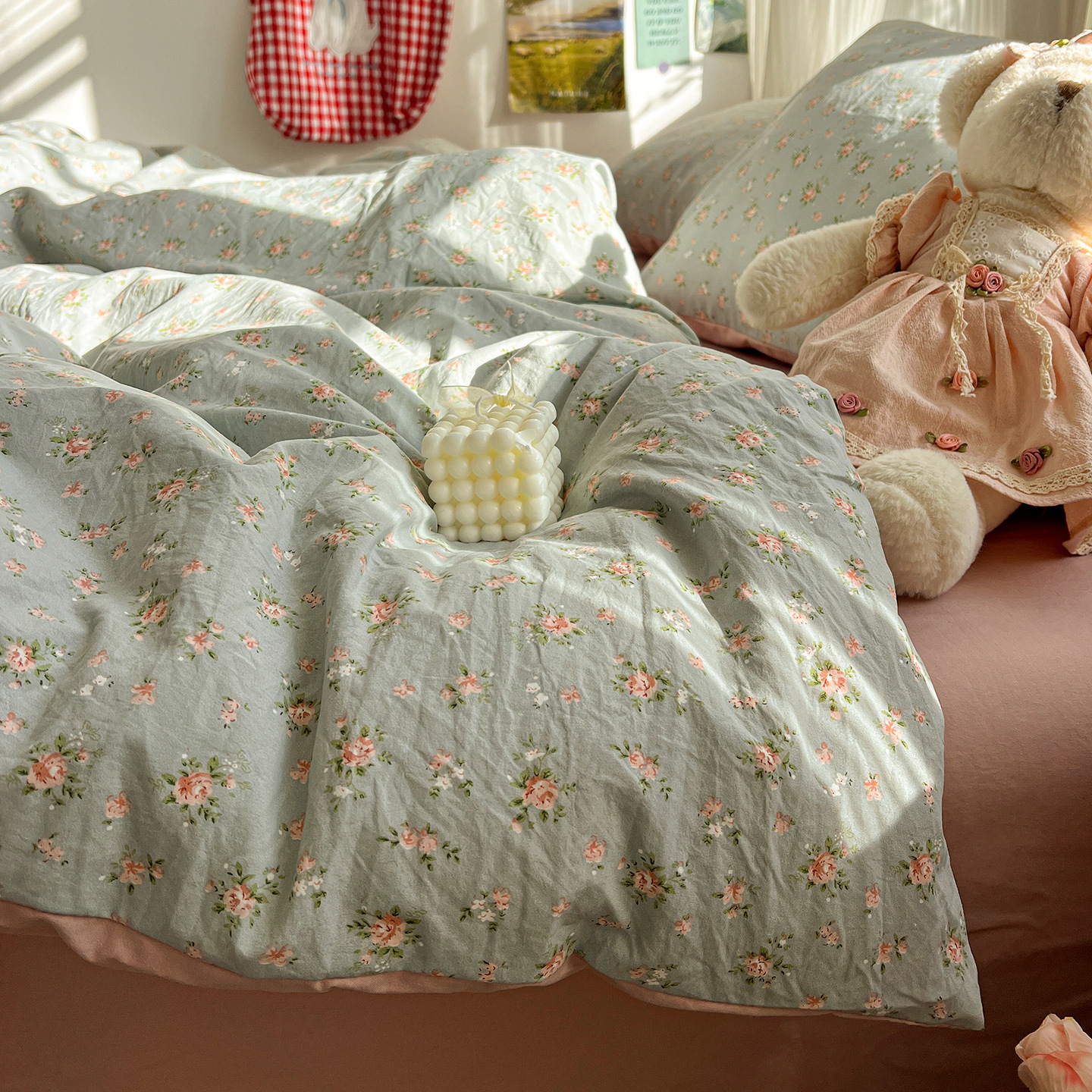 Una clase de cama ultra suave cuatro piezas de grado madre-infantil puede dormir desnudo sábanas cubierta de cama dormitorio de estudiantes tres piezas