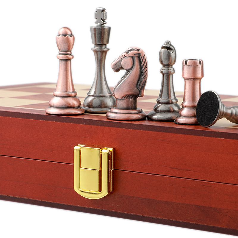 Ajedrez de metal, tablero de ajedrez plegable de madera, caja de regalo de alta gama para juegos infantiles, adornos de piezas de ajedrez occidentales, regalos