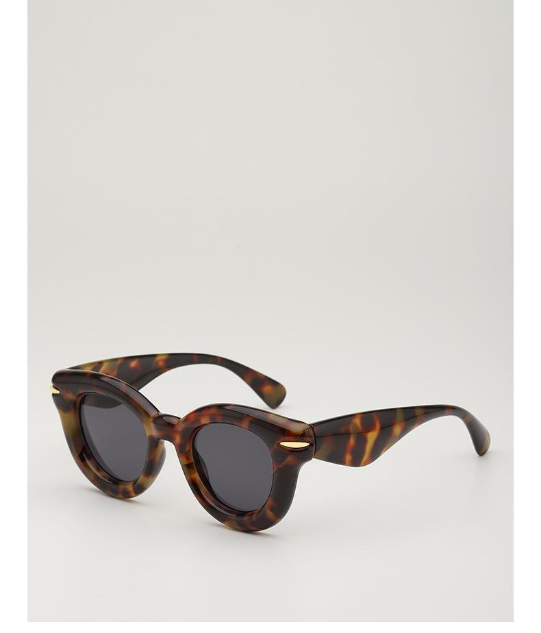 60g Weight Full Frame Glasses Structure Sunglasses Classification PC, UV400 Protection Lens Material Square Glasses Style Outdoor, Travel Occasion Solid Color Pattern All Seasons Season Unisex Gender Streetwear Style Streetwear Solid Color PC UV400 Protection Square Full Frame Women's Sunglasses 16