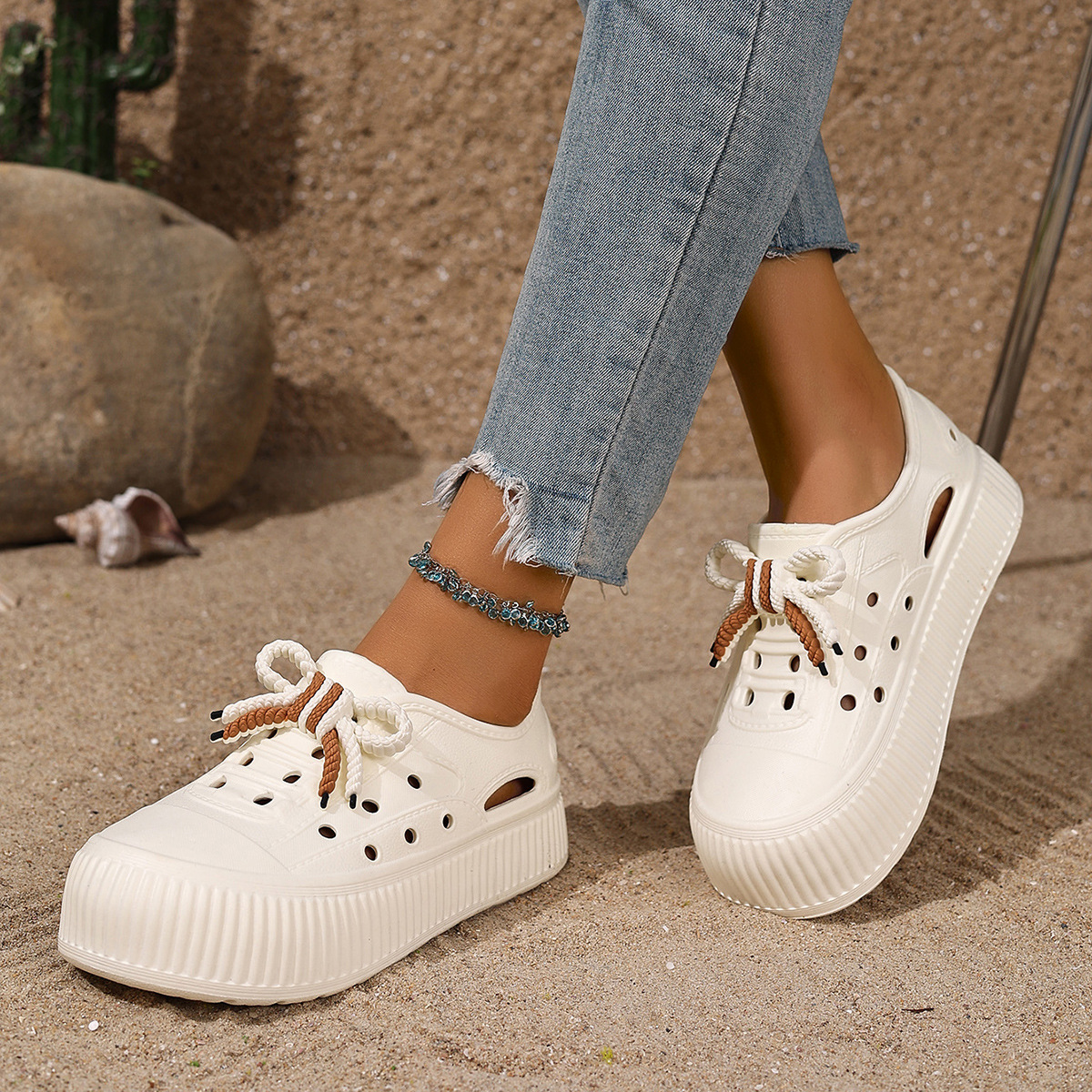 Lightweight beach summer Crocs-style slippers platform