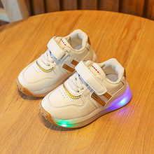 兒童運動鞋2021春款發光寶寶學步鞋男女童休閑鞋境外貿易LED閃燈