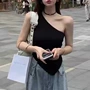 无袖不规则斜肩辣妹背心