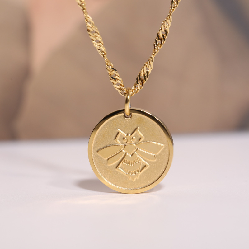 stainless steel fashion simple round bee sweater chain necklace wholesale