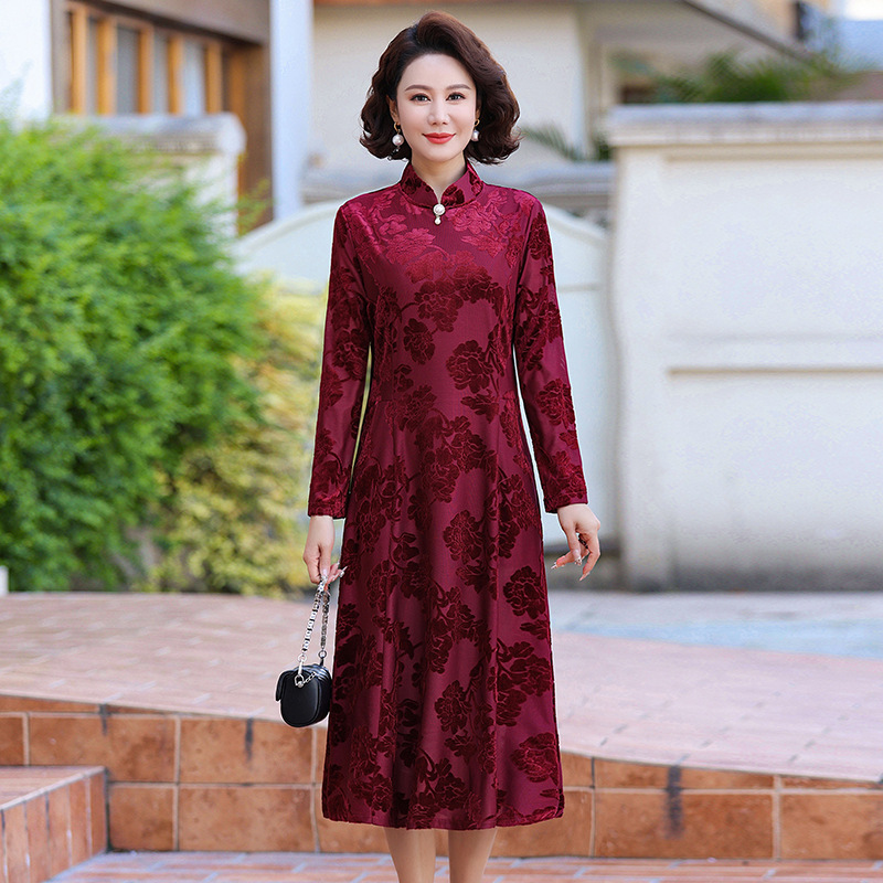 中年女改良款裙子妈妈春秋洋气金丝绒连衣裙中老年印花旗袍领长裙|undefined