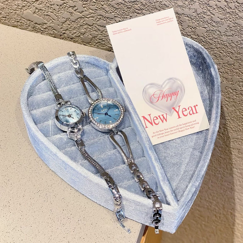 Xiaohongshu's Popular Goody High-End Bracelet Watch for Women, Light Luxury Commuter Watch in Glacier Blue, Small Silver Watch, Waterproof Quartz Watch