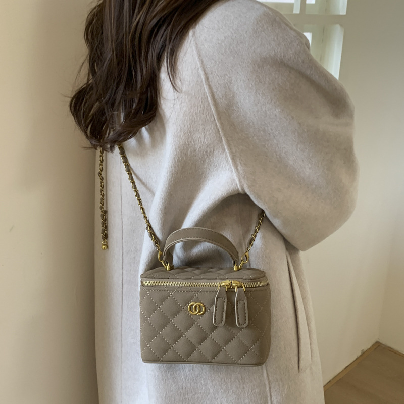 Otoño y invierno de alta calidad bolso de mano para mujeres 2025 nuevo bolso de caja de fragancia bolso de cadena de diamante bolso de hombro