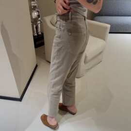 高腰显瘦直筒牛仔裤女早秋新款气质法棍裤百搭时尚九分弹力烟管裤