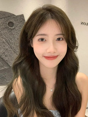 Styling: Long Straight Hair with Cold Brown Wavy Curls, Korean Style, Center Parted, Eight-Character Bangs, Full and Wavy