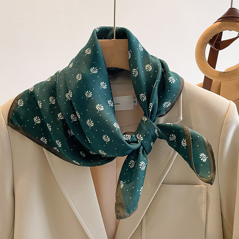 떨어지는 작은 잎 - 녹색