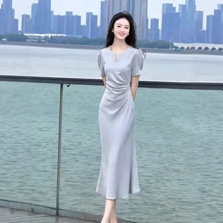 法式简约小众设计感短袖连衣裙女夏气质高级感减龄系带收腰褶皱裙