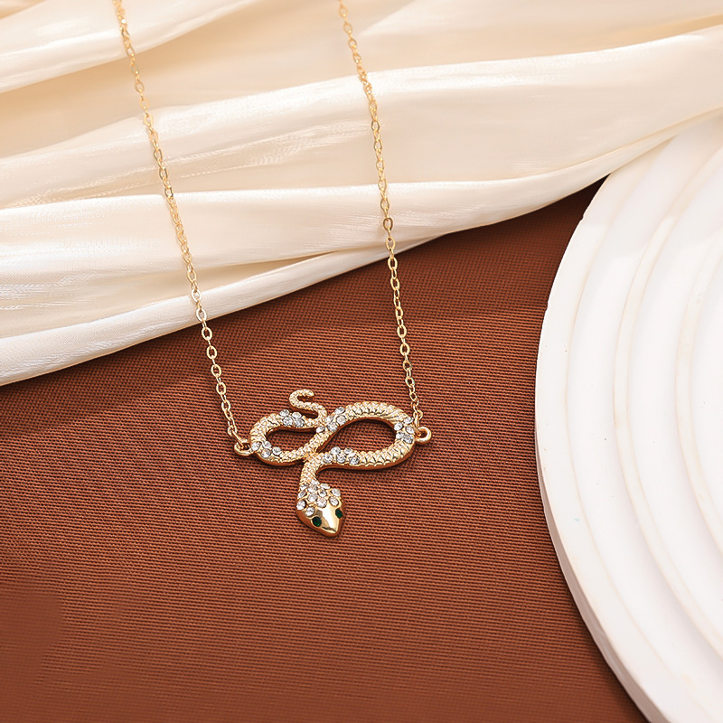 Joyas de moda europeas y americanas, collares de serpiente transfronterizos, simplicidad y versatilidad, cadena de clavícula para mujeres. image 7