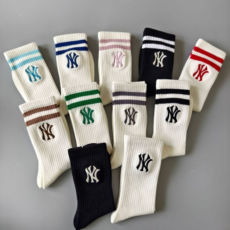 New MLB large embroidery four seasons men's and women's couples socks NY Korean version of the two bar presbyted sports socks wholesale ins