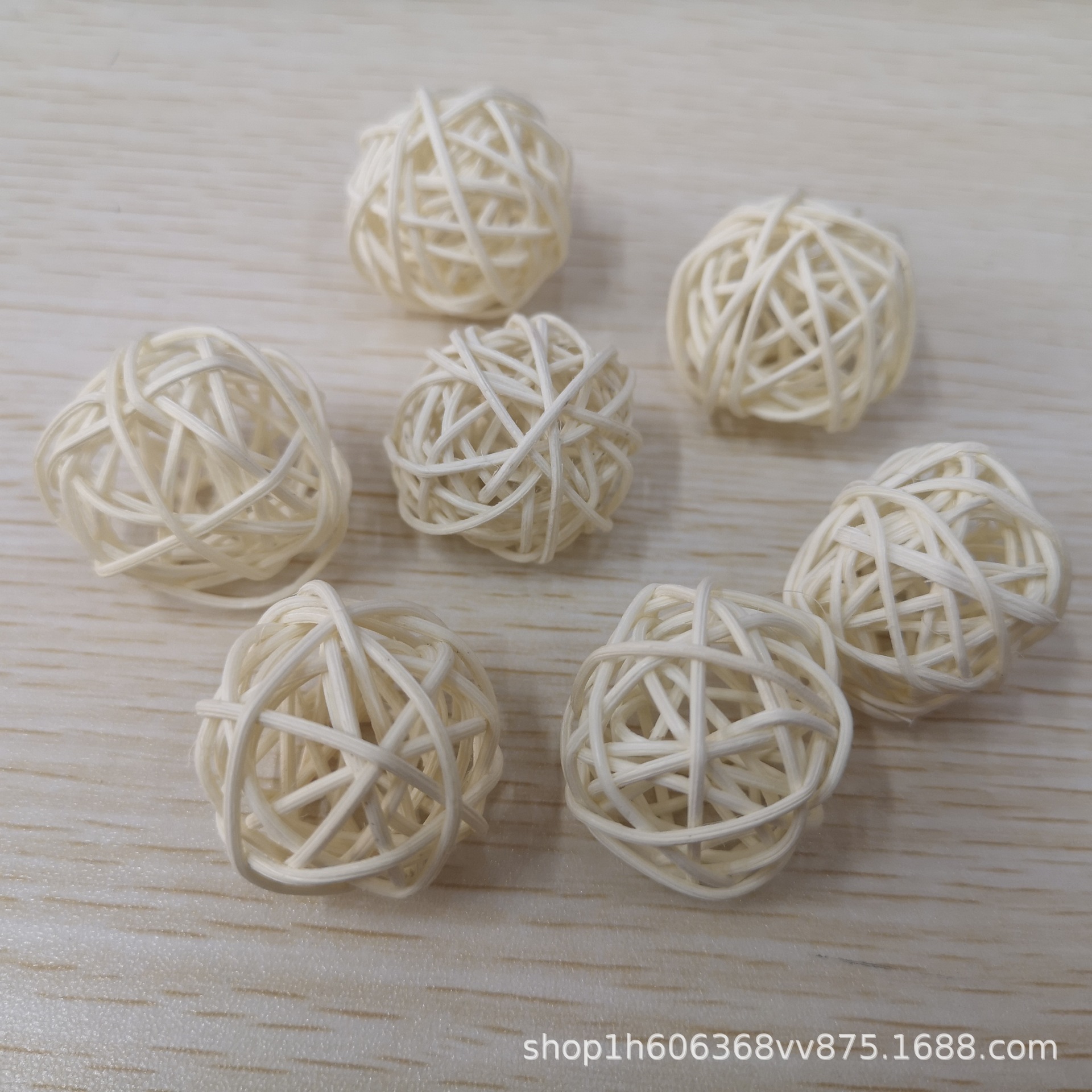 Bola de Ratán de 2 cm 1
