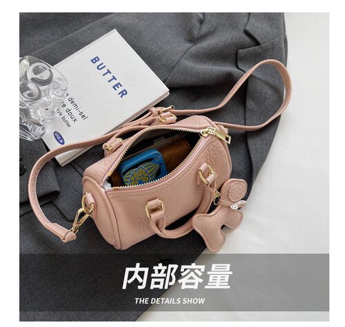 New niche design fashion crossbody bag texture summer portable pillow bag high-end bag for women