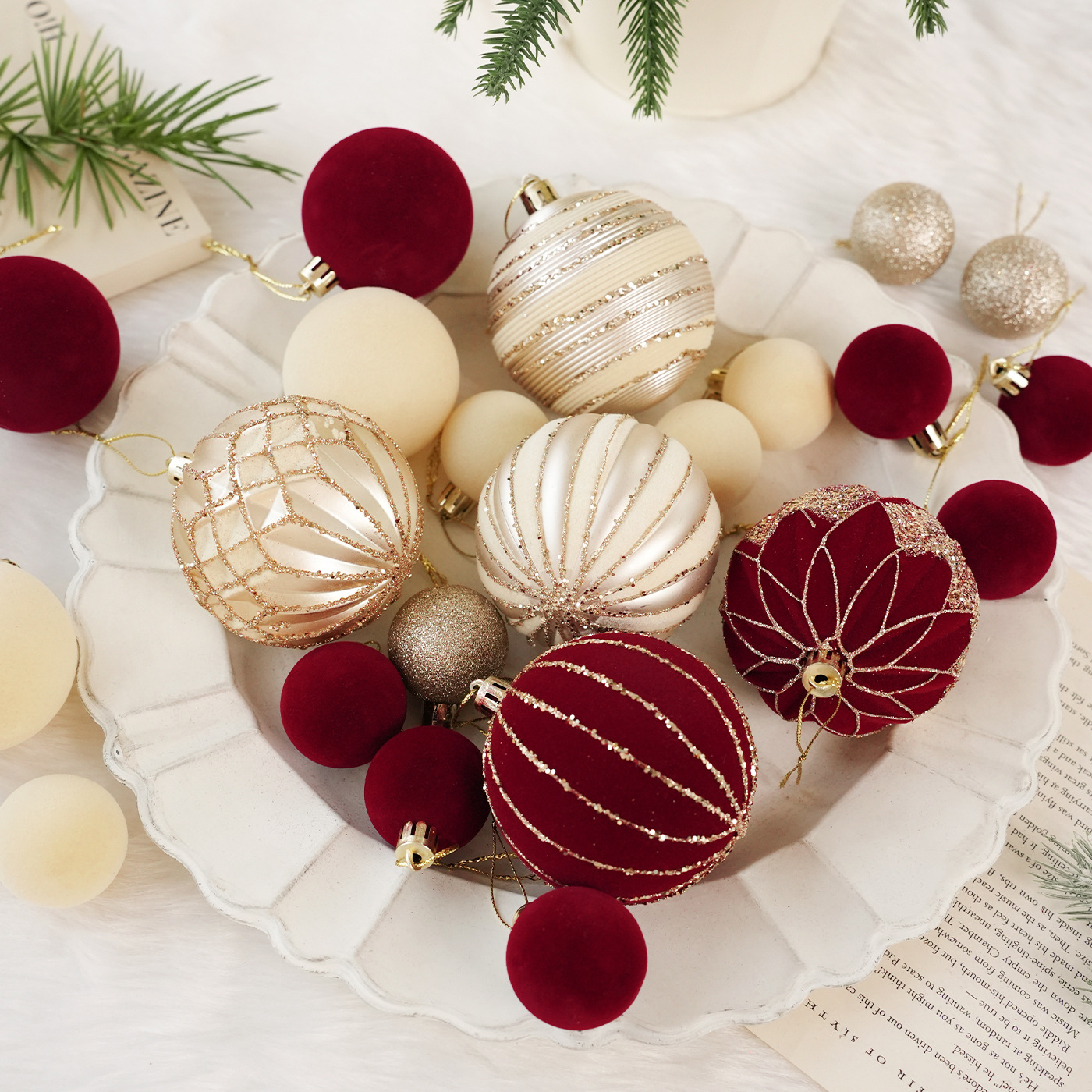 Nuevo balón de Navidad de barril flocado bola de plástico ligera de lujo de alta calidad pintura bola de Navidad árbol colgante bola decoración