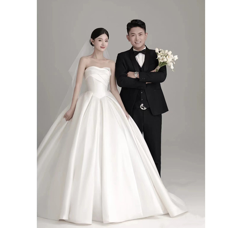 Strapless Light Wedding Dress, White Spring New Style Bridal Main Gown, High-End Satin 2026 French Retro Dress, Sleeveless for Women