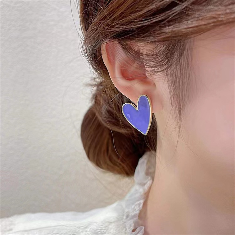 Purple Heart-shaped Flower Alloy Stud Earrings Female New display picture 1