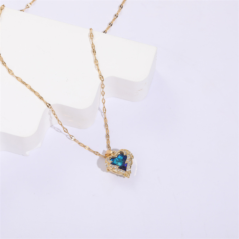 Fashion Heart Shape Copper Necklace Inlay Zircon Copper Necklaces 1 Piece