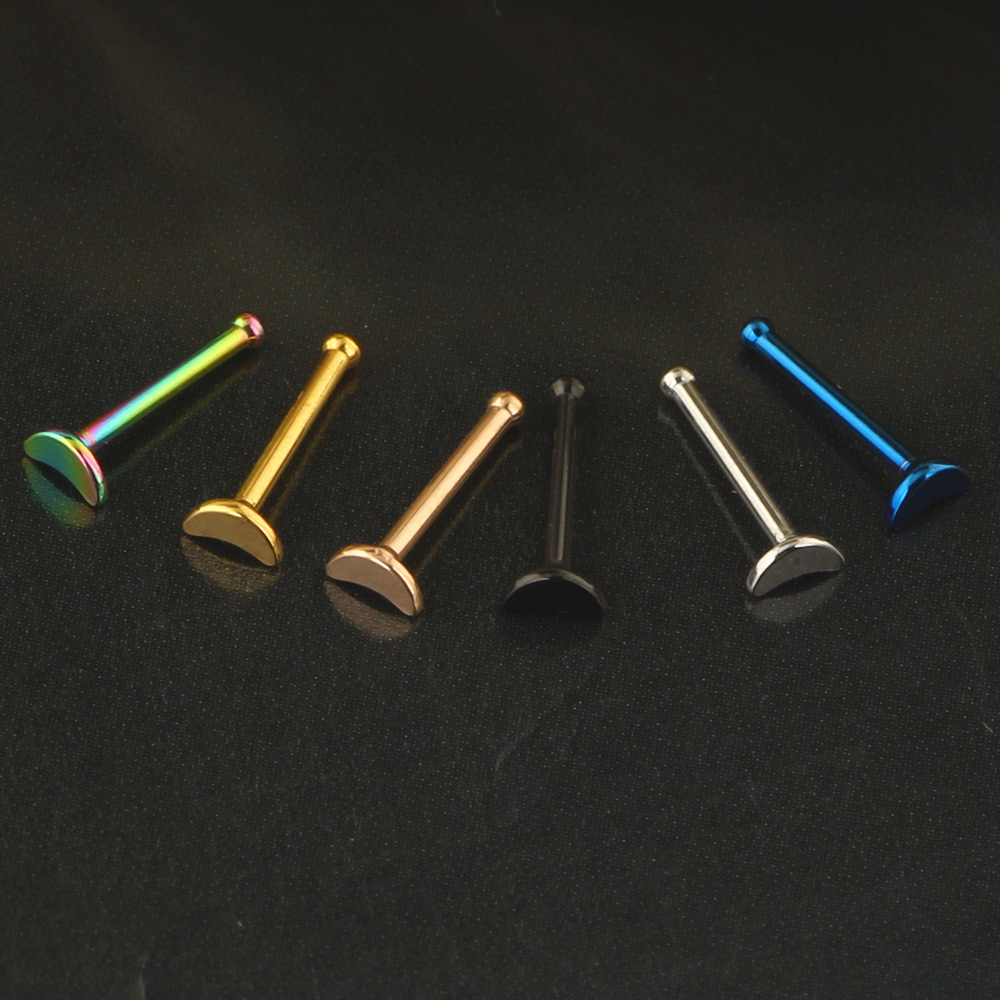 16G labret stud size and finish detail
