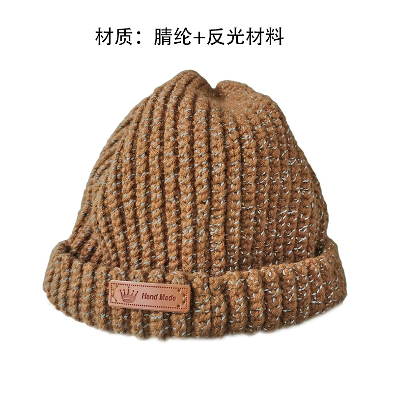 Woolen retroreflective hat, woven sweater