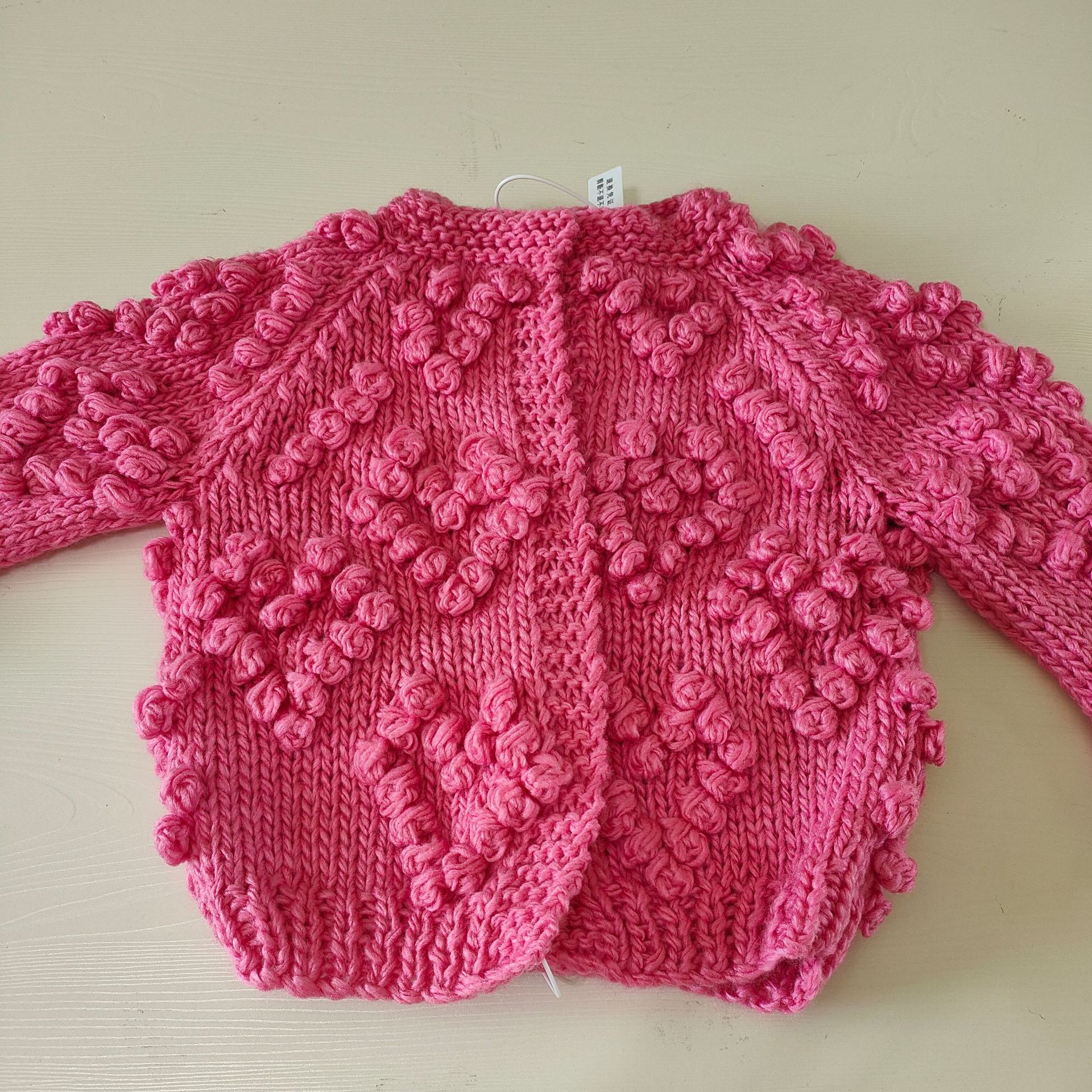 Otoño e Invierno amor ganchillo bola hecha a mano de punto suéter abrigo cuello redondo Raglan manga larga hebilla-libre punto cardigan para las mujeres image 9