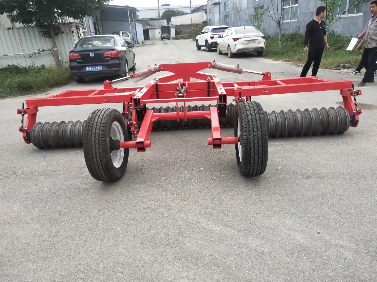 小麦镇压器 悬挂单组款 牵引液压折叠多组款 角钢滚轮农用压田机-阿里巴巴