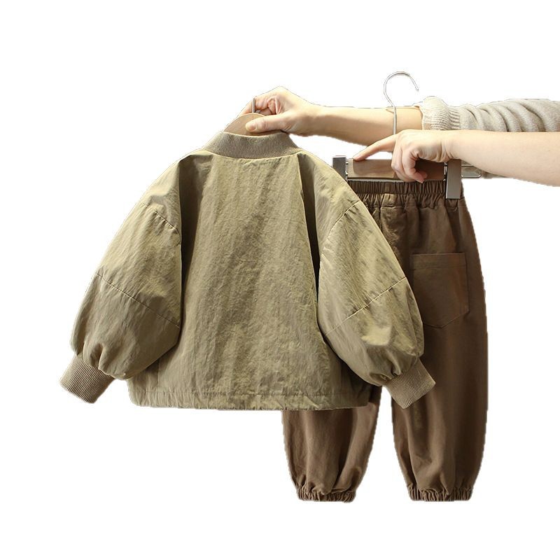 7682 Traje de primavera y otoño de estilo occidental para niños 2025 Nuevo estilo para niños Chaqueta de uniforme de béisbol coreano Primavera Traje de tres piezas