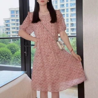 2026夏季新款中长款波点连衣裙女设计感小众小个子显瘦减龄粉色裙