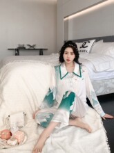 �������m���p�ݱ��z˯��Ů�����¿�ins�L�r�Нu׃���s�߶˼Ҿӷ�