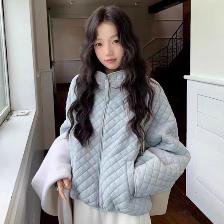 Luz y delgada chaqueta de algodón encapuchada de diamante mujer invierno 2025 nuevo estilo coreano suelto chaqueta de algodón caliente chaqueta de algodón chaqueta de moda