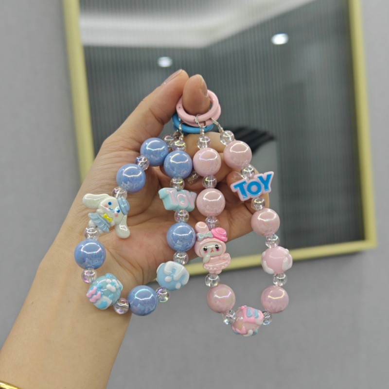 Nuevo alfabeto muñeca cuentas cadena de teléfono móvil transmisión en vivo el mismo tipo de cadena de colgante llavero de automóvil bolsos accesorios accesorios mayoristas