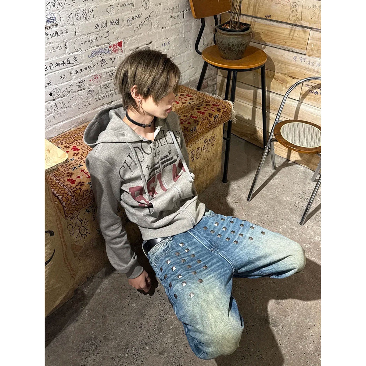 Vintage Washed Baggy Jeans For Men & Women – Distressed Denim With Cat Whisker & Studded Details (Blue, S-3XL)​_mkmklike.com