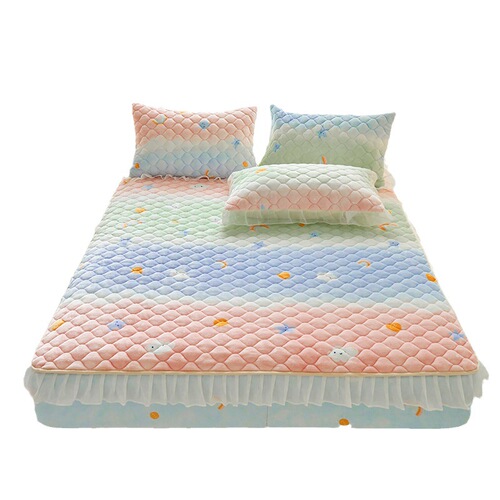 New milk velvet lace fitted sheet, winter thickened quilted three-piece bed cover, non-slip quilted mattress protector