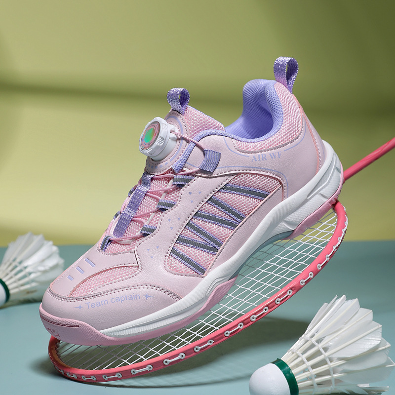 Cross-border children's badminton shoes with rotating buttons, table tennis shoes for older children, breathable non-slip sports shoes for boys and girls Cross-border children's badminton shoes with rotating buttons, table tennis shoes for older children, breathable non-slip sports shoes for boys and girls