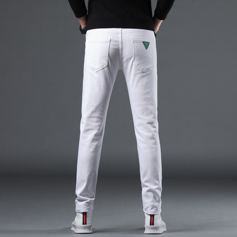 Schlanke Füße im Frühling und Herbst, Jeans im Sommer, Herbst und Winter sind vielseitig und die vier Jahreszeiten sind weiße und weiße Schuhe_voghion.com