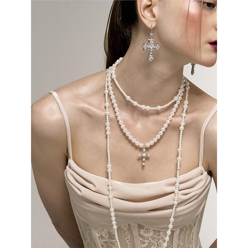 Collana con croce e perle barocche stile vintage uomo donna_voghion.com