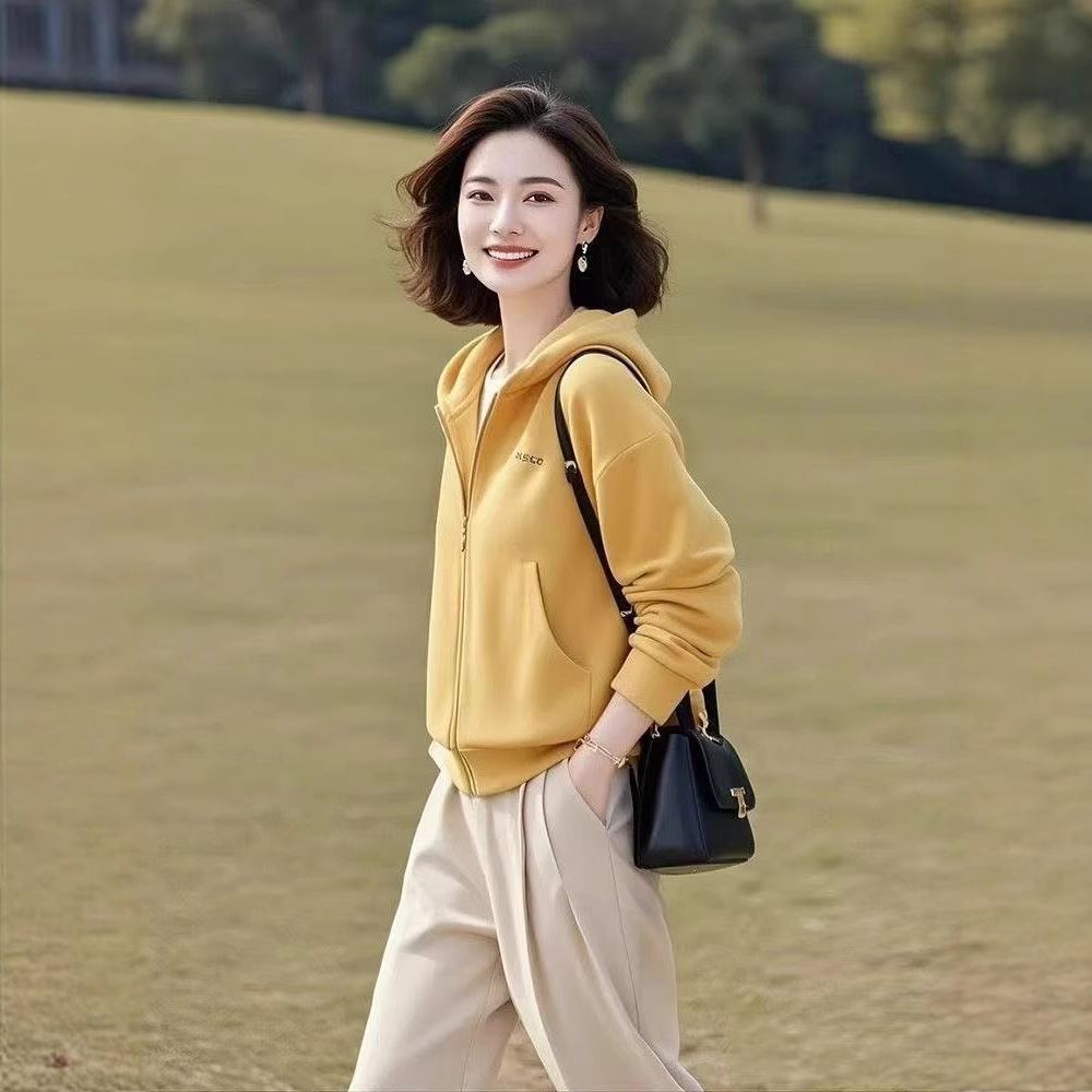 2025短款显瘦减龄漂亮洋气小个子百搭黄色连帽卫衣外套女早春新款