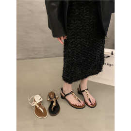 夏季配裙子粗跟凉鞋女鞋子2025年新款夹趾复古小众沙滩细带罗马鞋