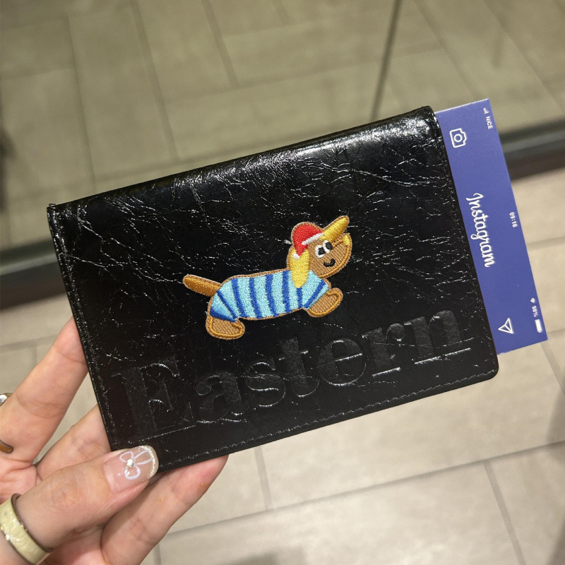 可爱腊肠狗皮质护照夹多功能卡包短款便携随身旅行证件收纳包ins|undefined