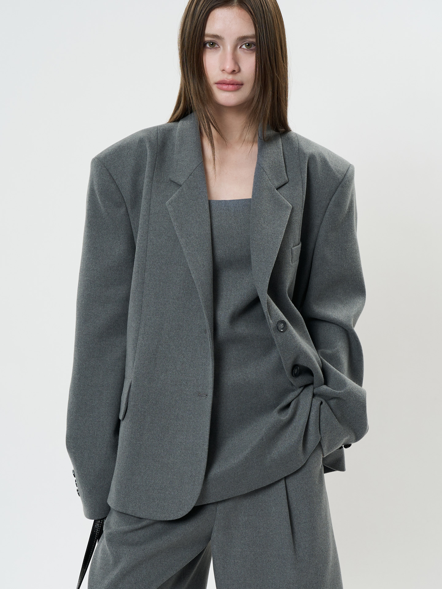 Women's Oversized Wide Shoulder Blazer For Casual Smart Styling_voghion.com